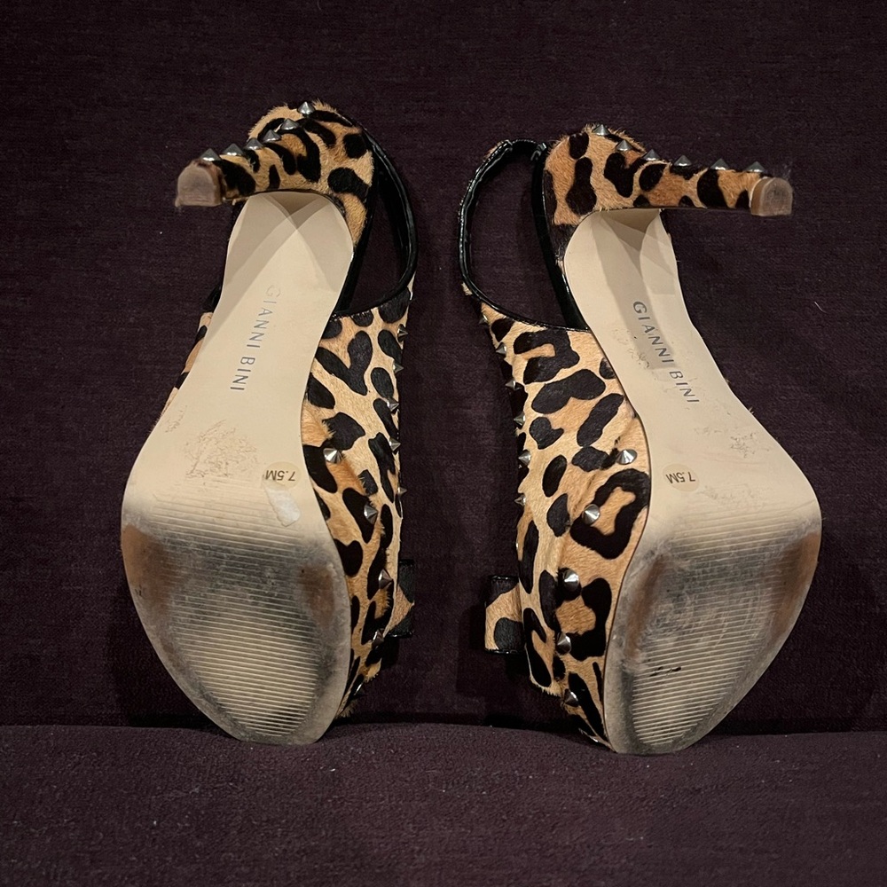 Heels - Picture 10 of 11